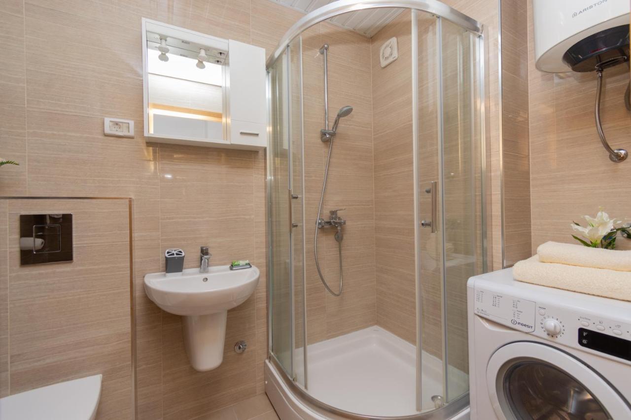 City Compass Apartment 2 พอดโกริกา ภายนอก รูปภาพ