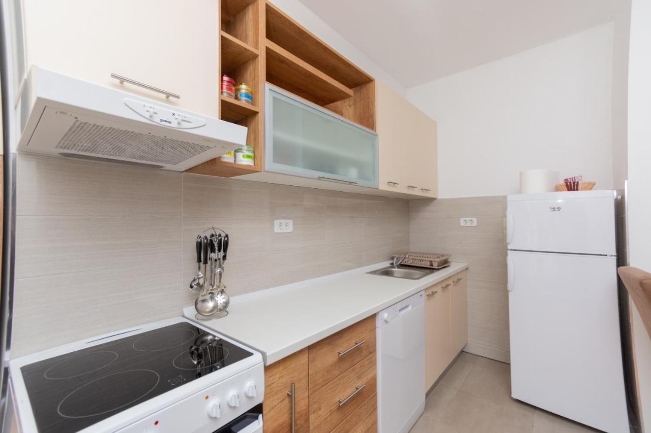 City Compass Apartment 2 พอดโกริกา ภายนอก รูปภาพ