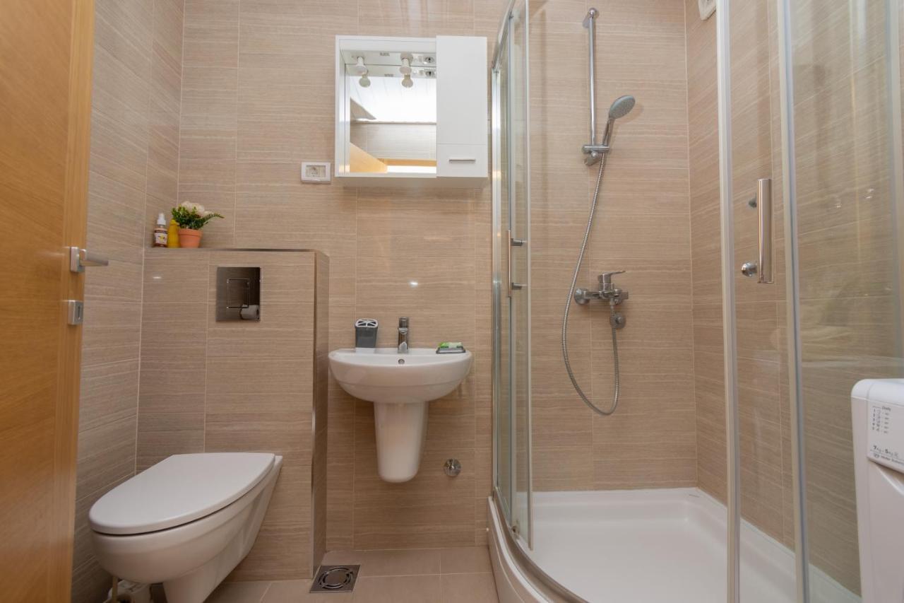 City Compass Apartment 2 พอดโกริกา ภายนอก รูปภาพ